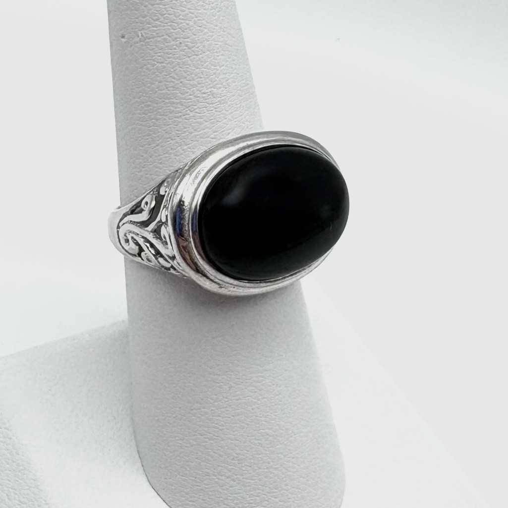 New Onyx Silver-Tone Openwork Filigree Ring Purchased From Freida Rothman Size 7 29$